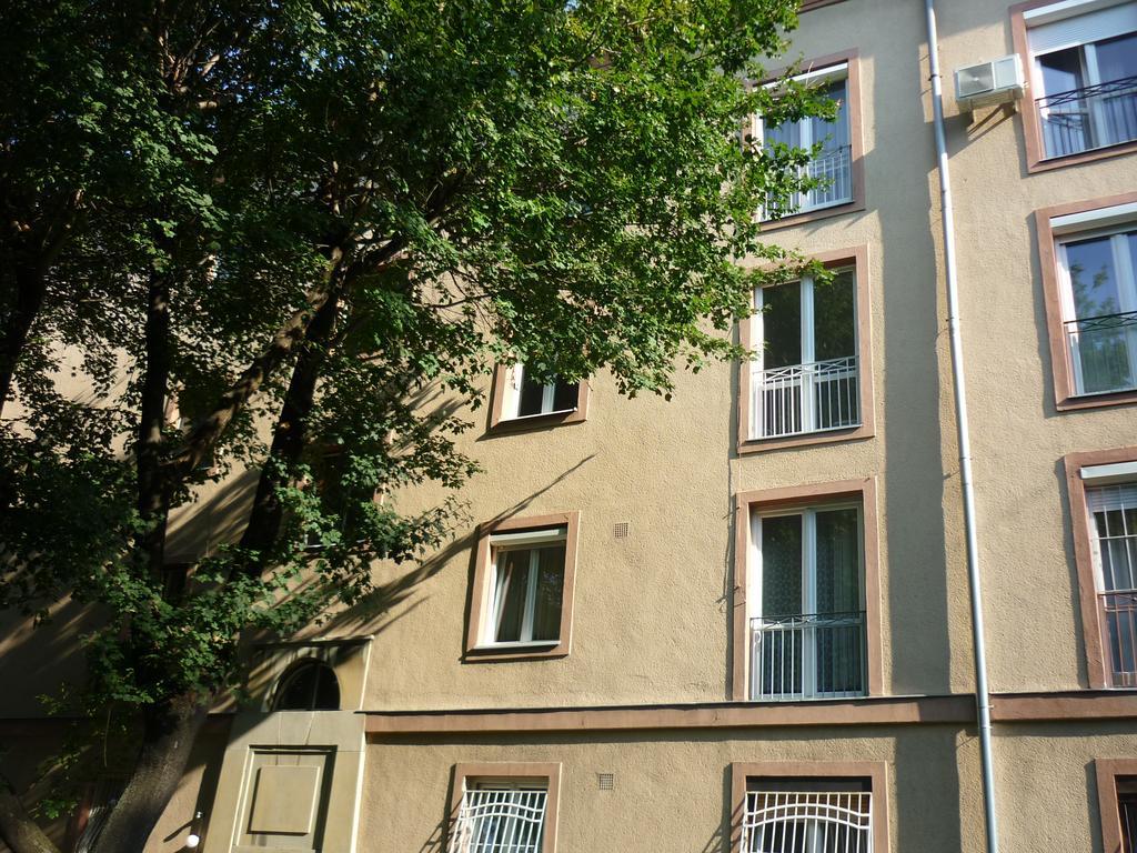 Irisz Apartman บูดาเปสต์ ภายนอก รูปภาพ